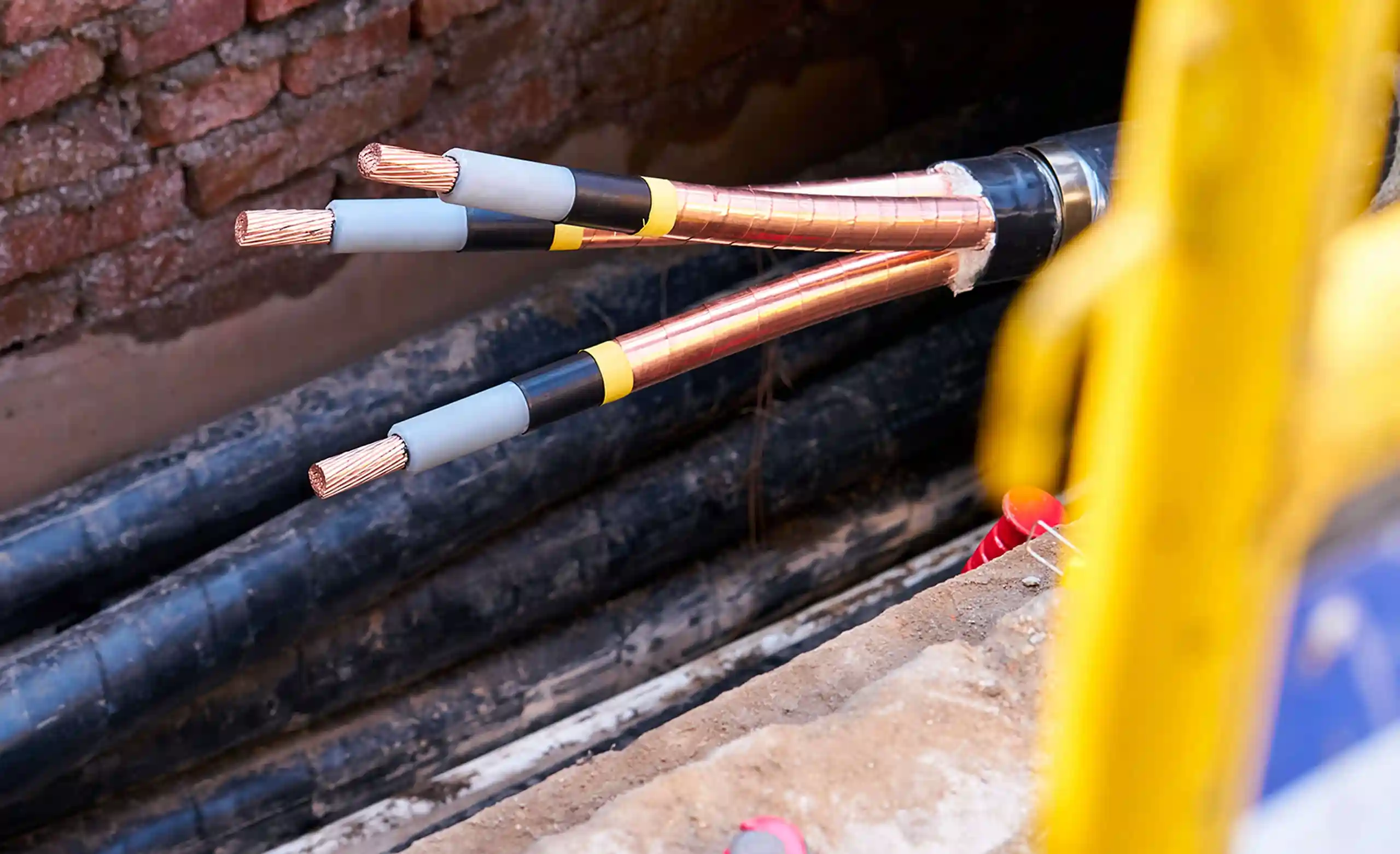 Cable (2)